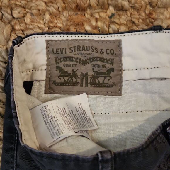 Levi's Cargo Shorts 34 - Picture 2 of 7